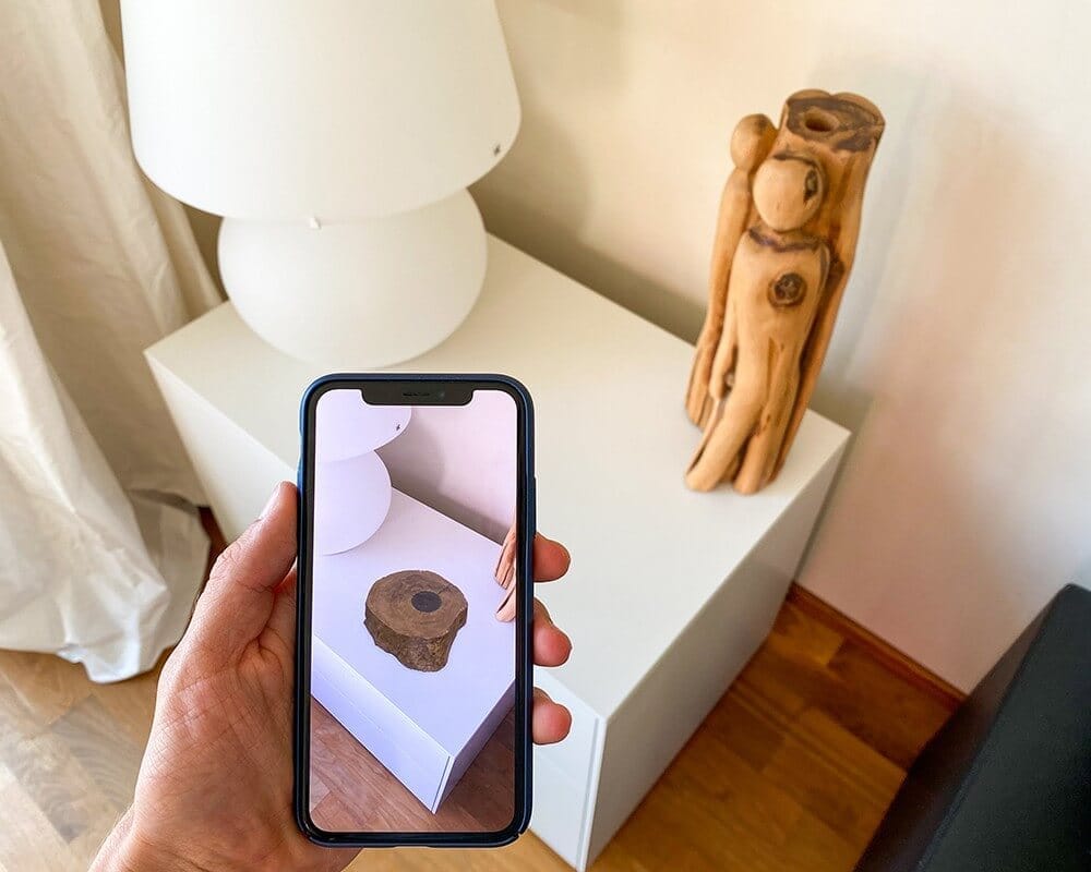 Image of a phone AR scanning an object